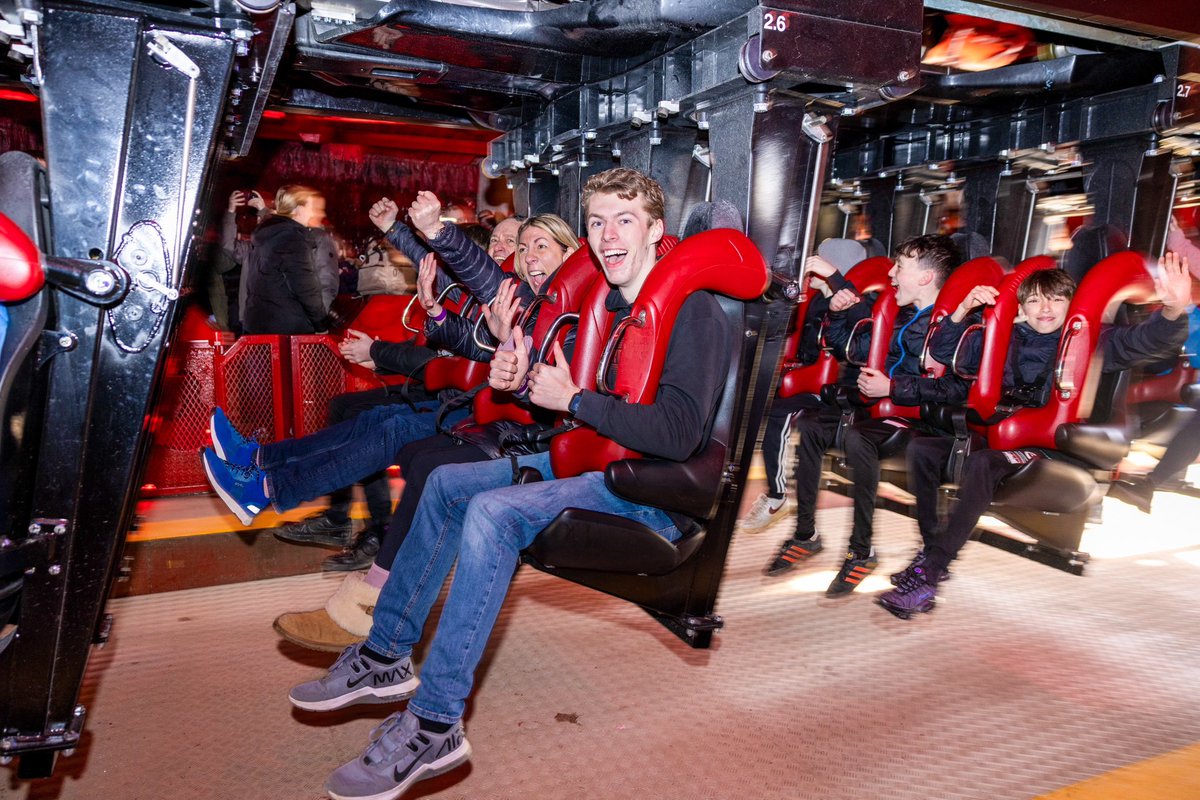 ThemeParksDIR's tweet photo. Very honoured to have been on the first public train of nemesis reborn! The atmosphere that day was incredible and it’s so good to have the beast back! Who else has experienced the new nemesis?! #nemesis @altontowers https://t.co/vfXkHBIOgA