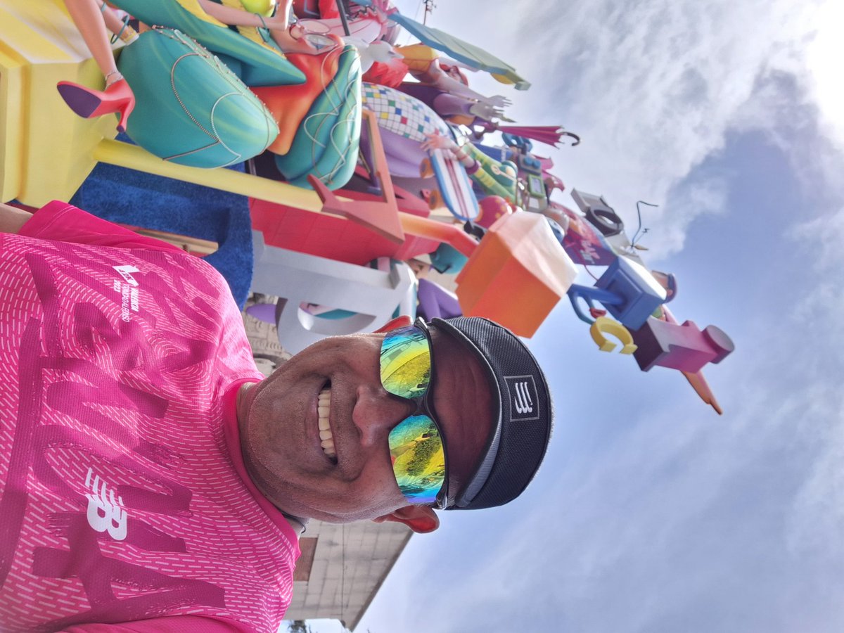 Disfrutando de unos (((10K Falleros en Valencia)))... 🏁🏃🏻🌞🌇🇪🇦 #PatayPedal #Running #Run #Runner #LasFallas #FallasDeValencia #Valencia #España #ComunidadValenciana #LasFallasDeValencia #LasFallasDeValencia2024