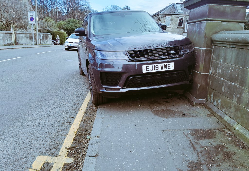 spinnakermagic's tweet photo. 2299kg, apparently. Front tyre torn off, vital fluids leaking. 15m further on, it would have landed in a primary school. Tell me again why these things are legal in our city, nevermind near schools. F*ck your SUV, and your delusion that it's necessary  @EdinburghCC @SustransScot https://t.co/N3Zeo3QKfN