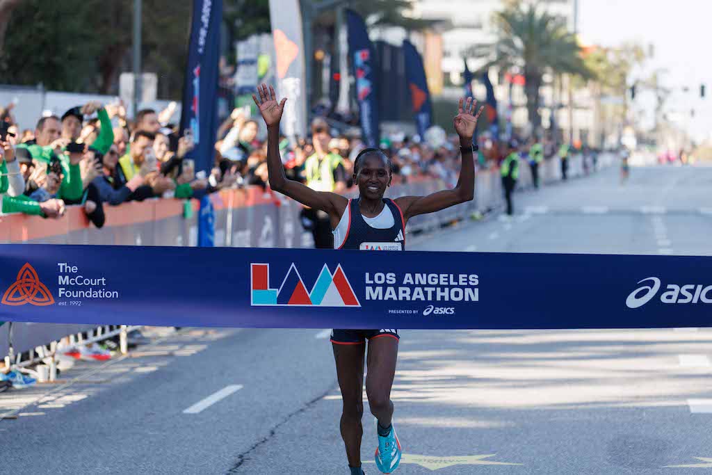 Stacy Ndiwa, Dominic Ngeno win the 2024 Los Angeles Marathon presented by ASICS @lamarathon endurancesportswire.com/stacy-ndiwa-do…