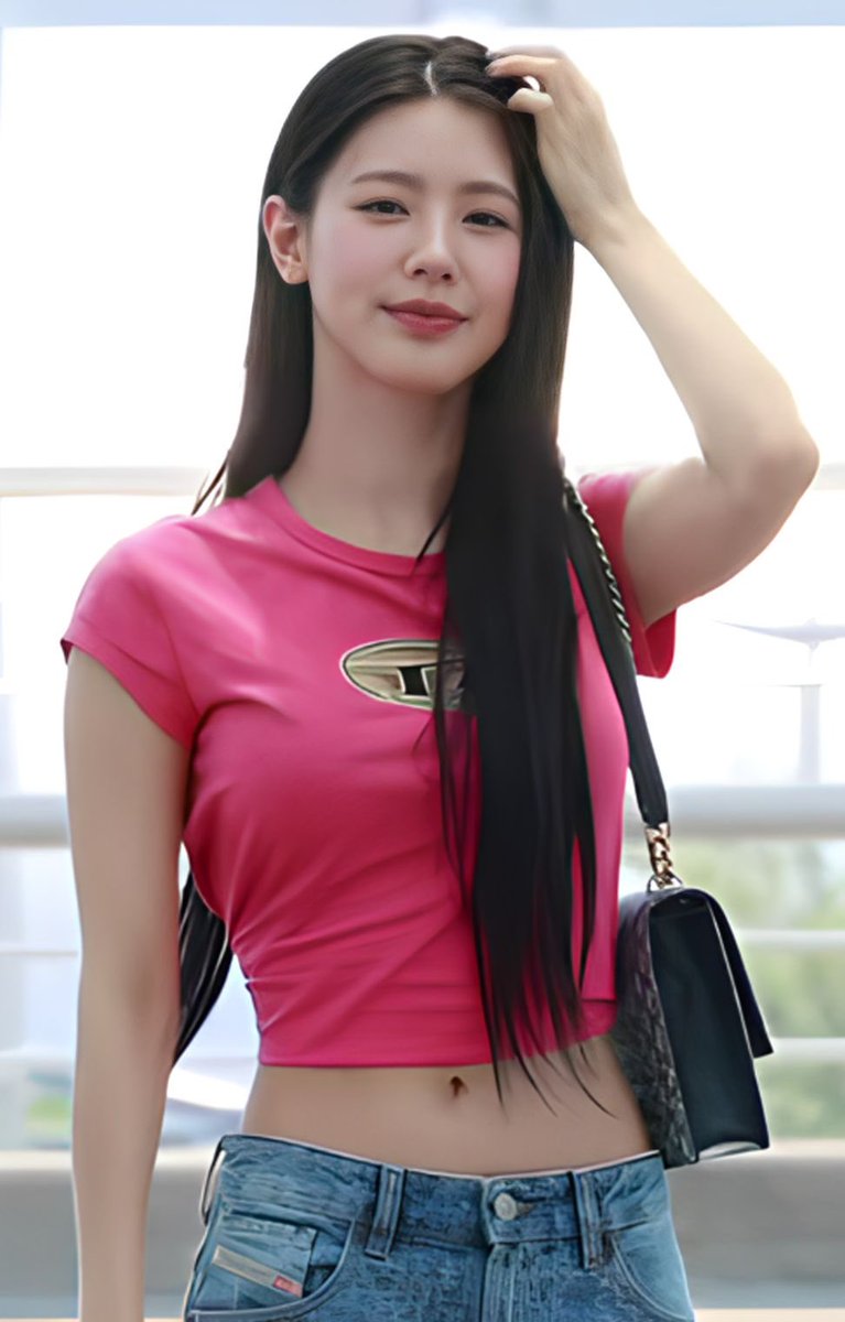 held7_held's tweet photo. @yuqiwuqi Momo (TWICE)
Minji (NewJeans)
Miyeon ((G)I-DLE)
Mia (Everglow) https://t.co/S5u6iqoswz