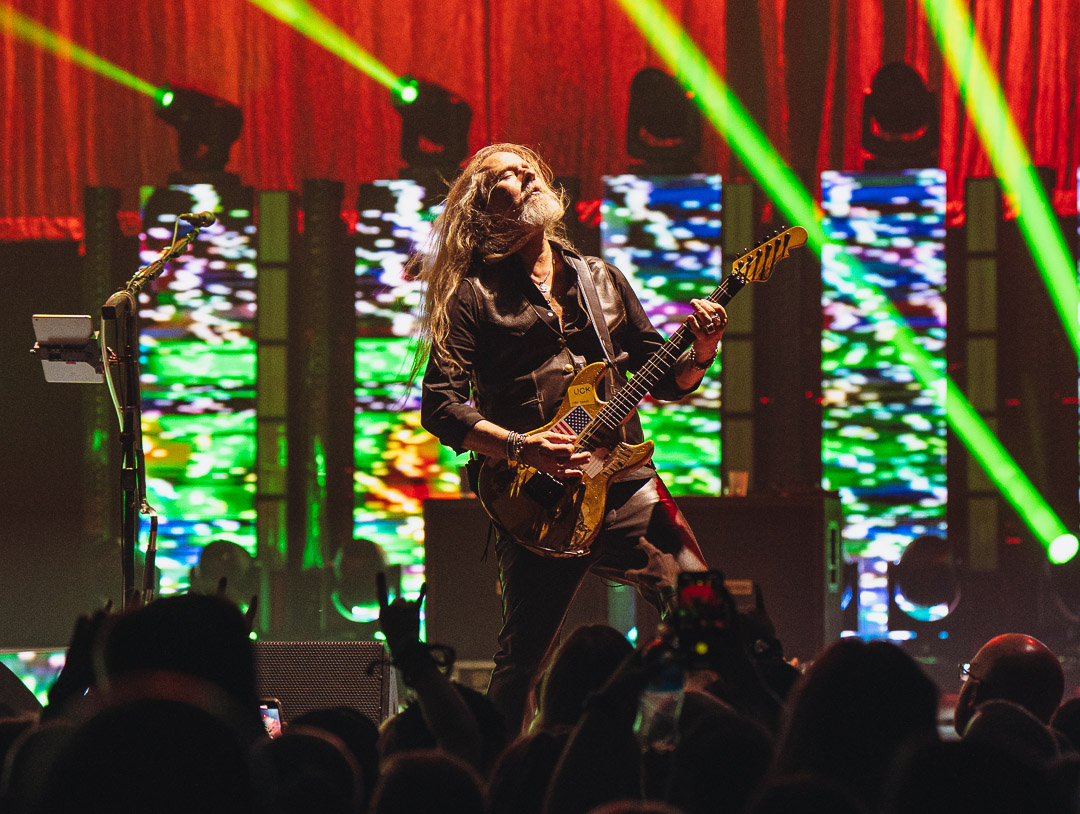 Happy Birthday, <a href="/JerryCantrell/">Jerry Cantrell</a>.
📸: HrisNikol