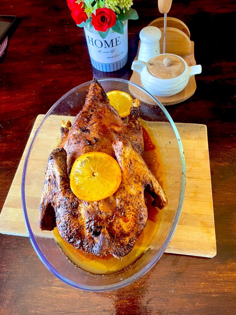 1Cessy's tweet photo. I made some delicious oven baked duck for dinner https://t.co/pgOVTsZy1q