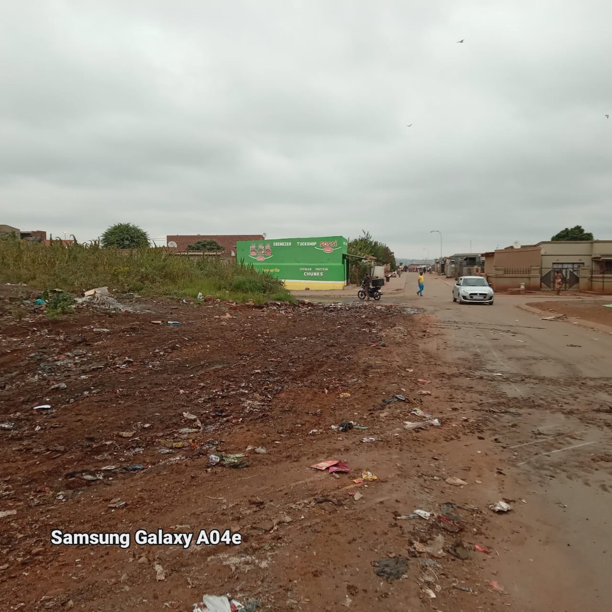 ♦️In Pictures ♦️ Illegal dumping cleared today at Thembisa in Ward 3 , around Winnie Mandela Secondary School. Communities are urged to make use of skip bins and 250 Wheelie bins provided by the city. #CleanYourKasiManjeNamhlanje