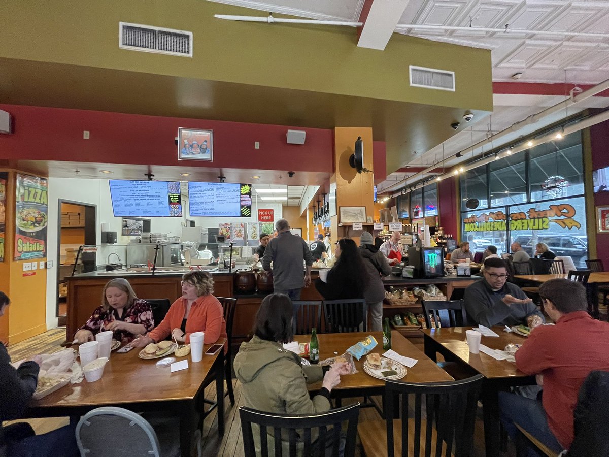 TaylorZimmer's tweet photo. A busy one for lunch today 🫶🏼 @Silverglades https://t.co/Z1NY9qtefK
