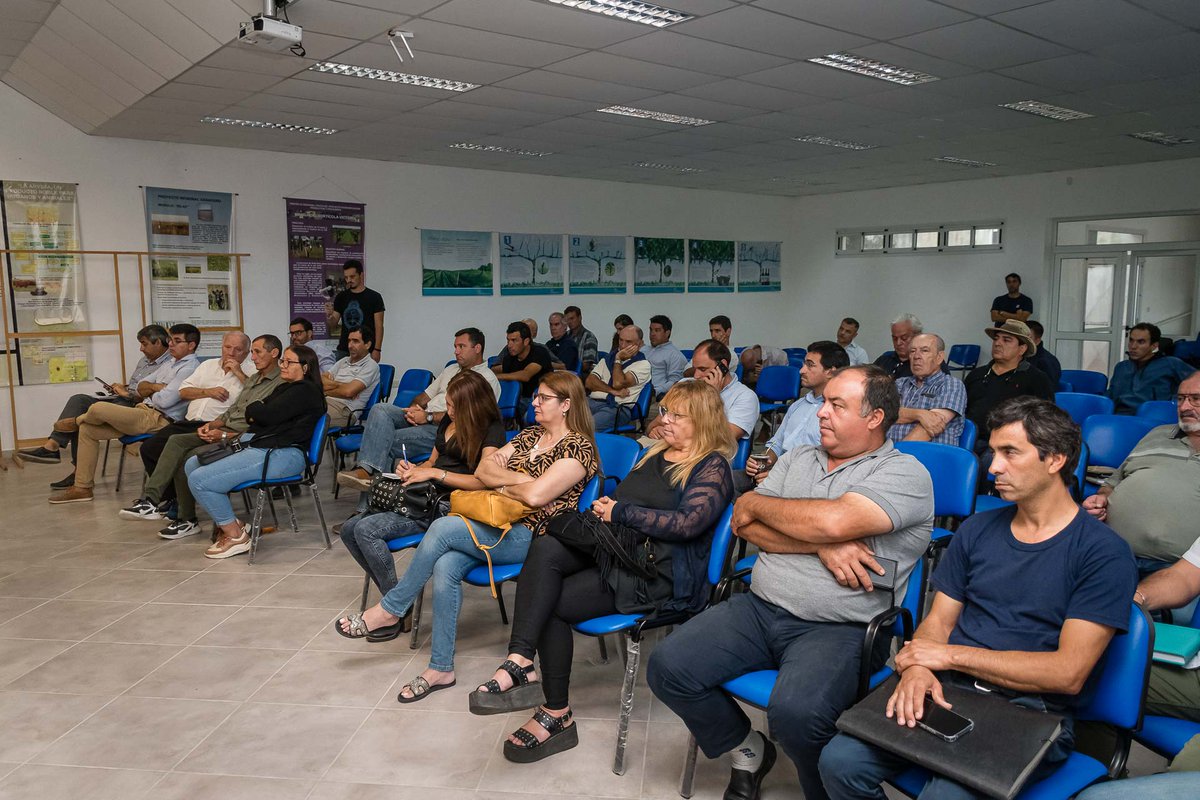 dpventrerios's tweet image. ✅ Se conformó otro Consejo Consultivo Zonal en Victoria

+ INFO 👉 bit.ly/49XQjtB
#ConsejoConsultivo #Victoria #Comunas #JuntasDeGobierno #EntidadesRurales #Colaboración #CaminosRurales #Vialidad #EntreRios