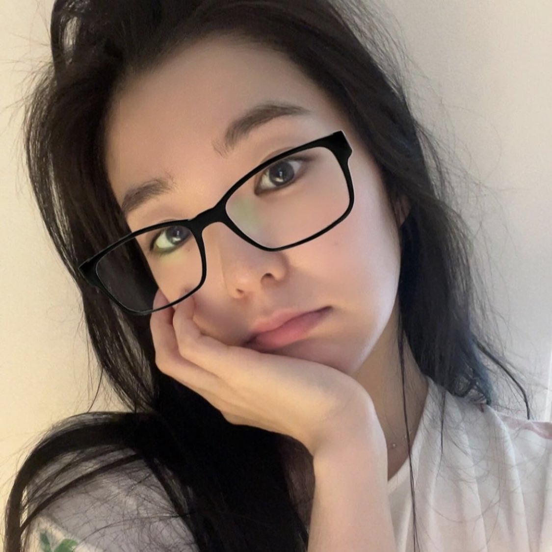 vrersace's tweet photo. Sesibuk apapun harus nyempetin selfie! 🤓 https://t.co/AjWdf9Hex0