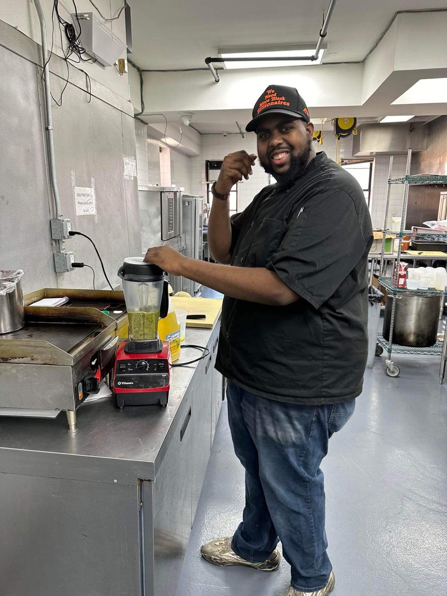 Many Hands & Team Work!

#forchefs #forbakers #nycchefs #chefsroll #chefsday #chefslife #culinaryvoice #culinaryexcellence #culinaryexperts 

#nyccommercialkitchen #sharedkitchen #commercialkitchen #nycsharedcommercialkitchen #nyckitchenrental #nycrentalkitchen  #eterrakitchen