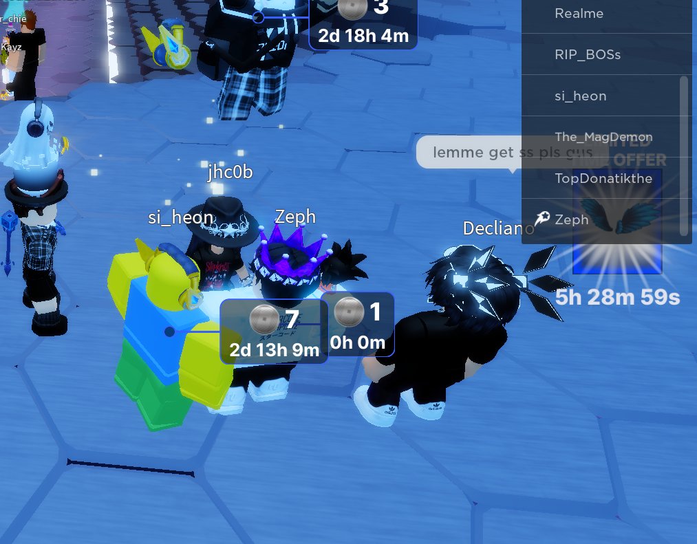 HelloItsAshPro's tweet image. Sup yall, was playing with Zephplayz, so I got the star code headphones :D, you can see me beside the noob with chaotic hat and wand.