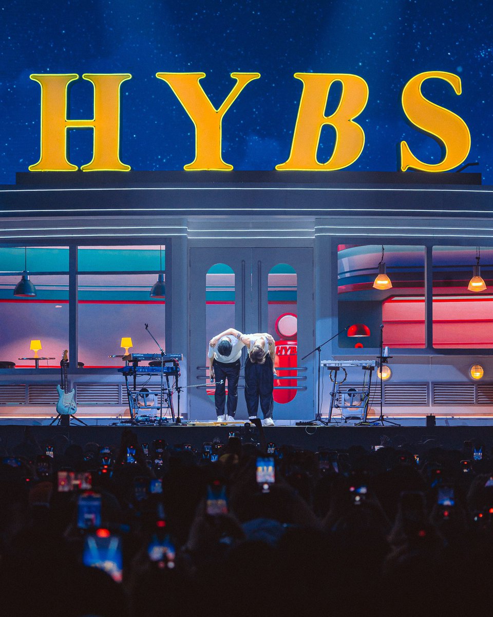 WE LOVE YOU.
JAMES &amp; KARN SIGNING OFF.
THANK YOU.

❤️ <a href="/Juiceyisyours/">Juicey</a> 

#HYBS #HYBSWellDone #HYBSWellDoneConcert
#TheConcertApplication
#JamesonConnects 
#Juicey #LOVEiSENTERTAINMENT #Spotify