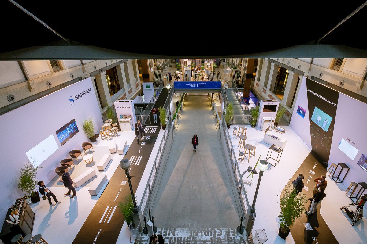 SAFRAN's tweet image. 📅 3 days to go before @hellotmrc where @Safran will be present!
@hellotmrc brings together the actors of the world of Deep Tech and again this year, Safran is a sponsor &amp;amp; member of the jury of the #Aerospace prize.

📍 March 21 &amp;amp; 22 at CENT-QUATRE, Paris

#HTGlobalSummit