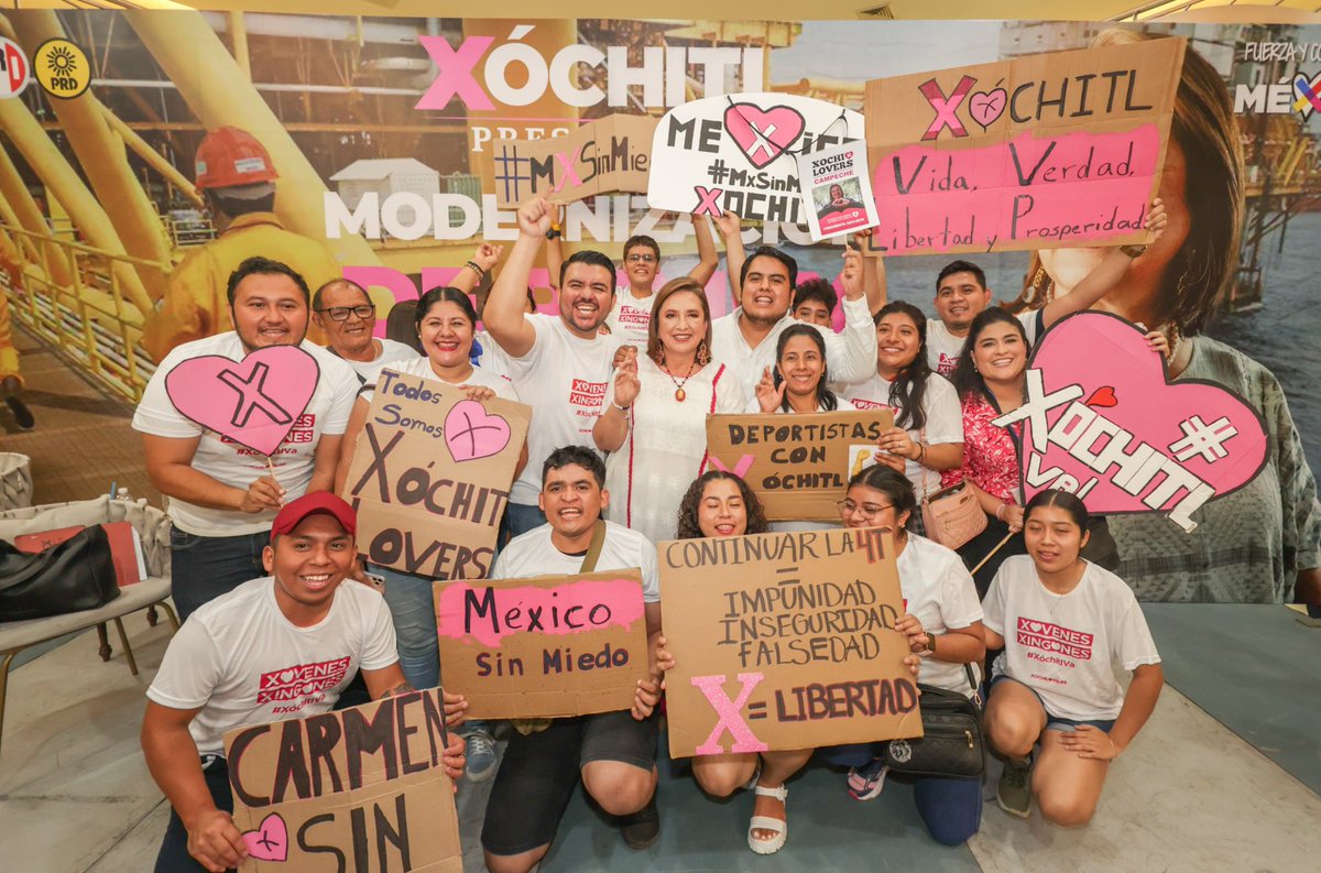 ResistenciaCMx's tweet photo. El gobierno de @lopezobrador_ hizo de @Pemex un negocio familiar para sus hijos.

En nuestro gobierno vamos sin miedo por un Pemex fuerte, bien administrado que genere riqueza para sus trabajadores y para todos los mexicanos.

¡Vamos a ganar! 🤞🏻🇲🇽

#XóchitlGálvezPresidenta2024 https://t.co/ZKrQ7n77ru