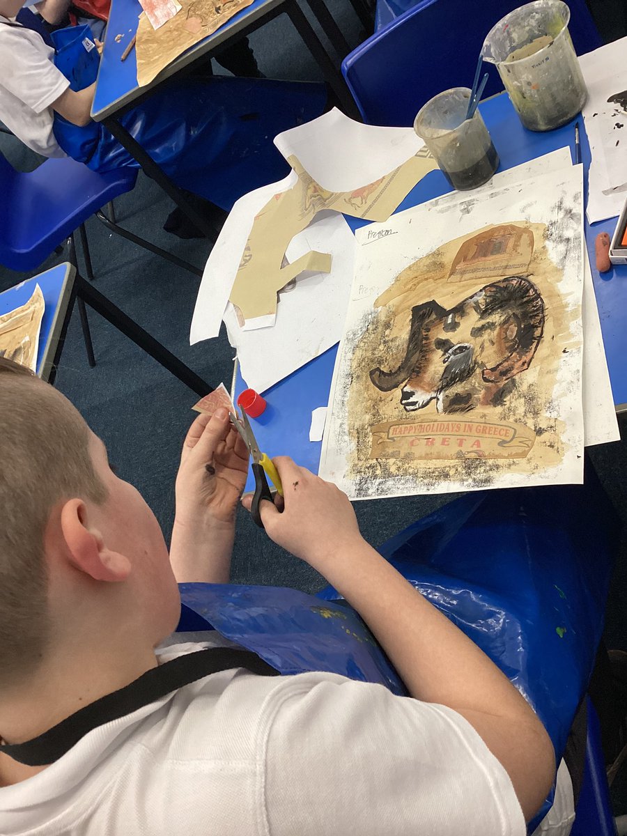 Beautiful work today based on Ancient Greek art. The children worked so hard using inks, collage, chalks and paint. So proud. <a href="/WildBankPrimary/">Wild Bank Primary School 💙</a> <a href="/TrustVictorious/">Victorious Academies Trust</a>