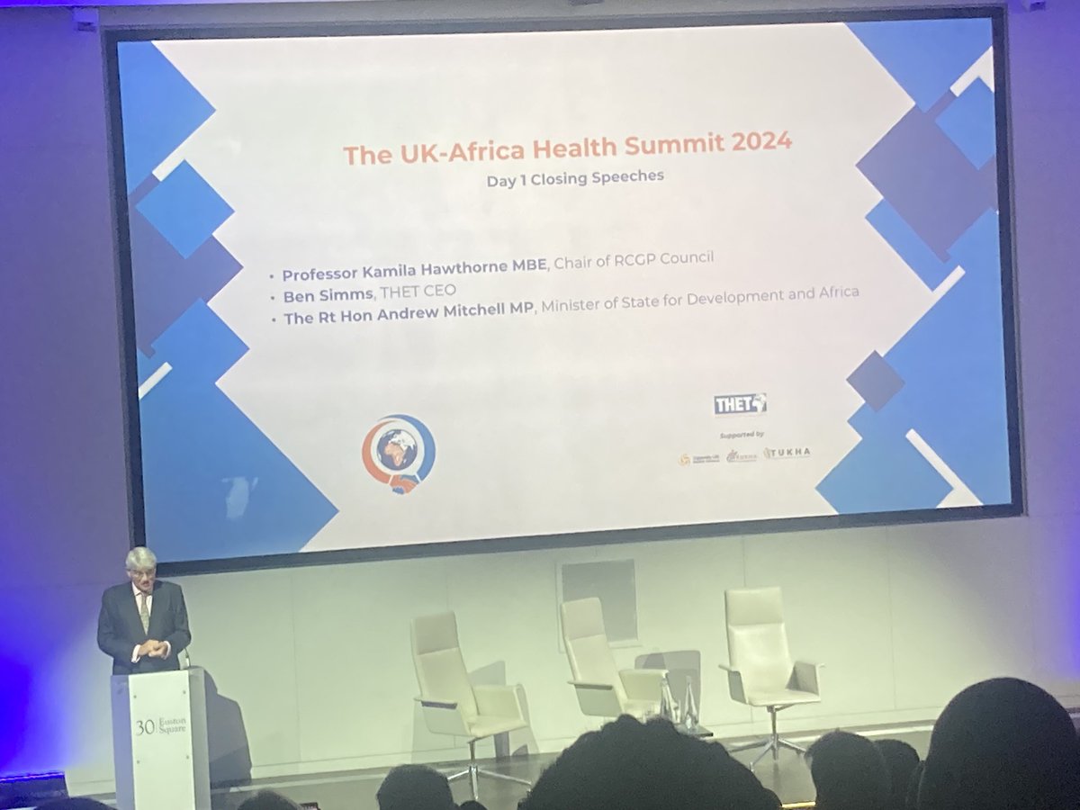 🗣️ Closing remarks from @AndrewmitchMP, on the importance of a strong health workforce: “Groundbreaking medical treatments are the lifeblood medical system. But doctors, nurses and midwifes are its beating heart.” #UKAfricaHealthSummit