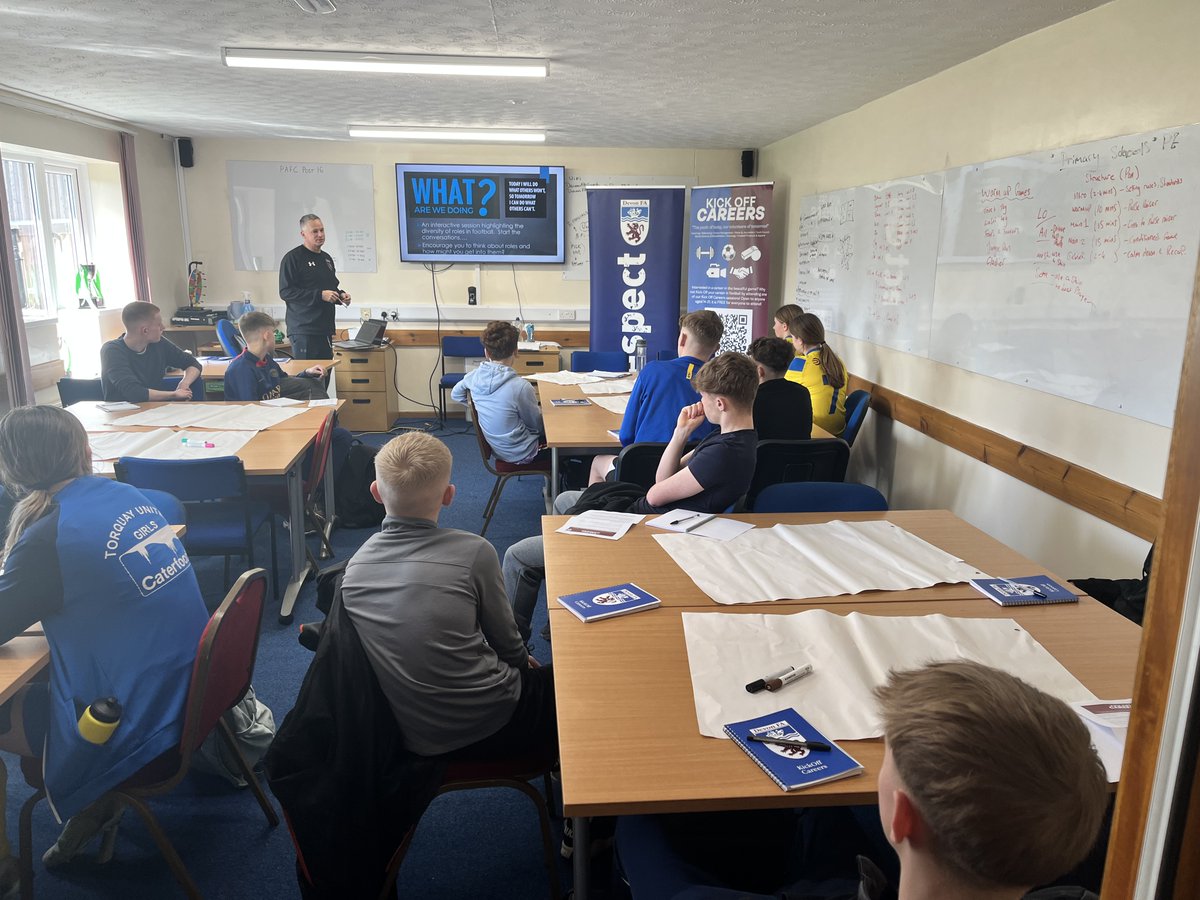 devon_fa's tweet image. We successfully hosted our 2nd KickOff Careers workshop at Coach Road yesterday 🙌

A career development programme designed for young leaders.

We had 1️⃣ 8️⃣ enthusiastic participants attend our workshop and soak up lots of key information.

#DevonFootball