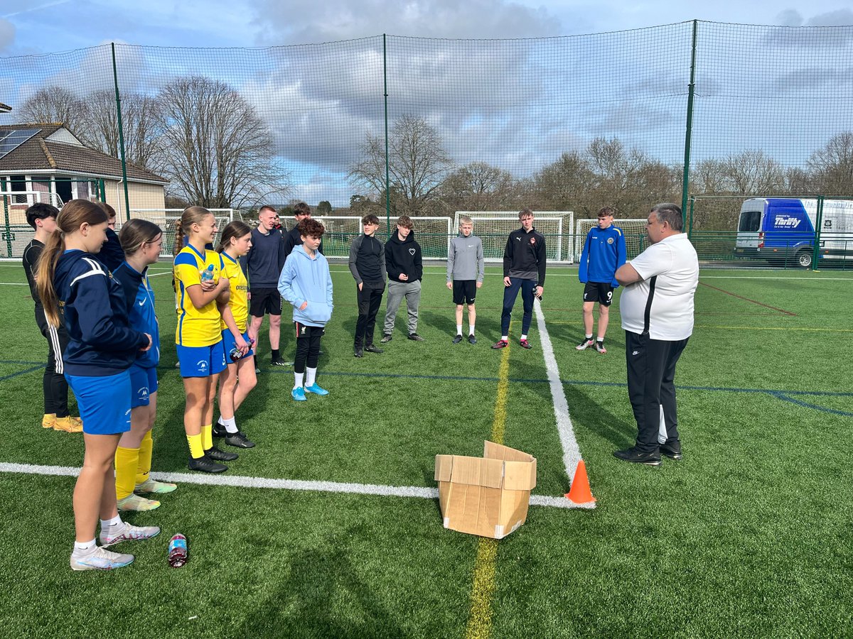 devon_fa's tweet image. We successfully hosted our 2nd KickOff Careers workshop at Coach Road yesterday 🙌

A career development programme designed for young leaders.

We had 1️⃣ 8️⃣ enthusiastic participants attend our workshop and soak up lots of key information.

#DevonFootball