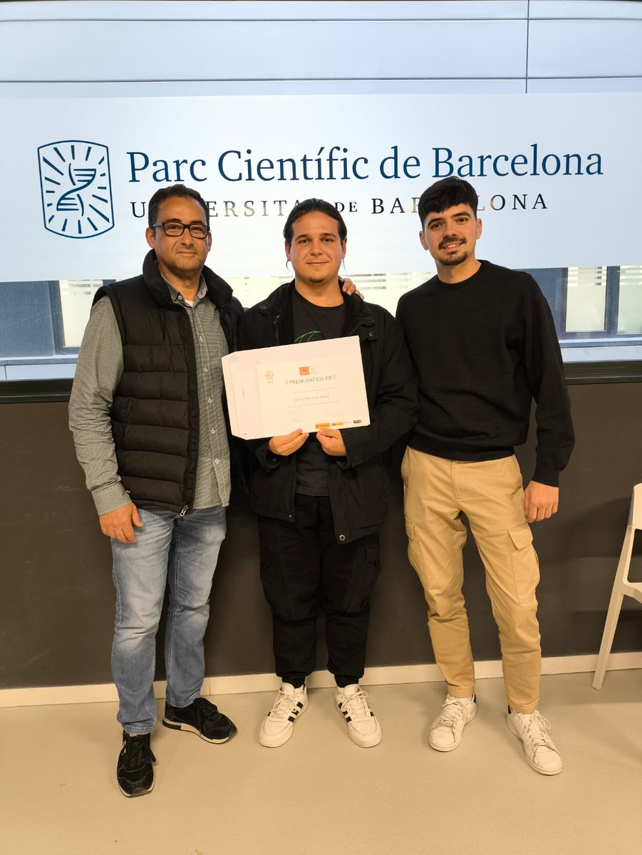 INS_Campeny's tweet photo. L’Emili de 2n de Bat als premis #batx2lab al #parccientíficbarcelona @unibarcelona
Felicitats! 👏🏻👏🏻 #inscampeny @SEmataro @mex_mataro @EducacioMataro @SSTTMVO https://t.co/ML9mcLg2YY