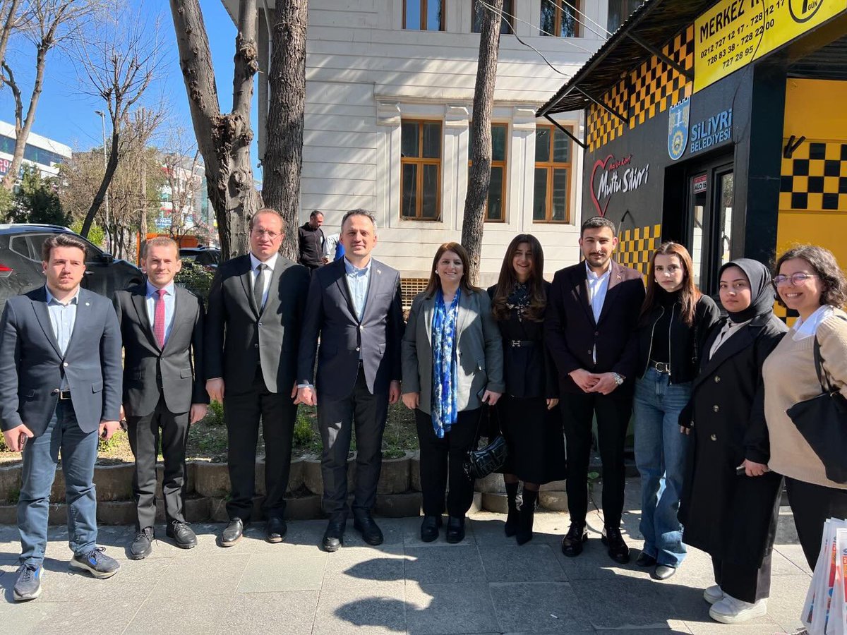 salimcavdarr's tweet photo. Gençlik Spor Bakan Yardımcımız Sn. @eminogluenes ’nun teşrifleriyle, 

📍 Selimpaşa Hüseyin Nihal Atsız Kütüphanesinin Açılışı
📍 Spor Adası Şantiye Ziyareti
📍 Genç Esnaf Ziyareti

Programlarımızı gerçekleştirdik. İlgi ve destekleri için tüm hemşerilerimize teşekkür ederiz. https://t.co/0a8e8olY8h
