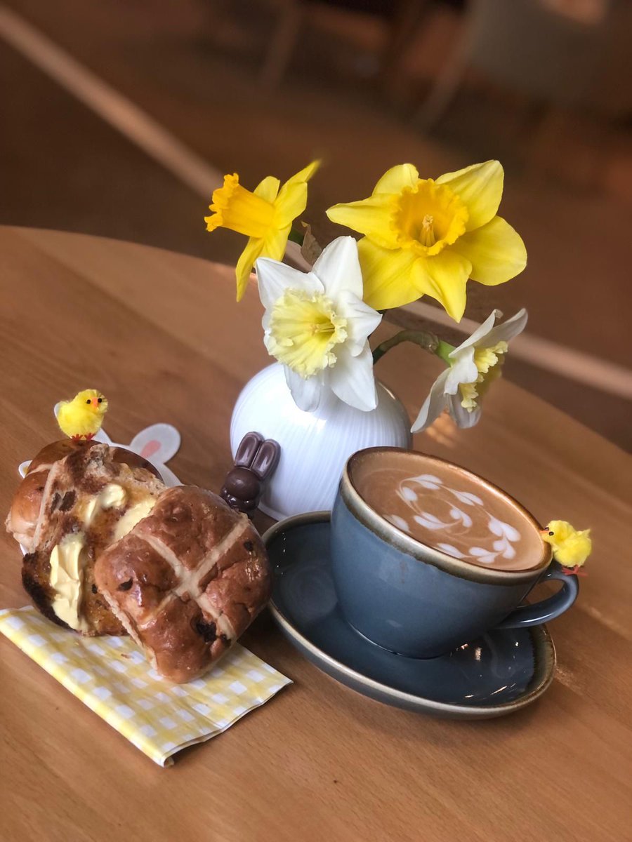 Find our Easter Special in the Clubhouse, available now: A Hot drink paired with a Hot Cross Bun, £4.95 🐇 ☕ 

#easter #easterspecial #spring #hotcrossbuns