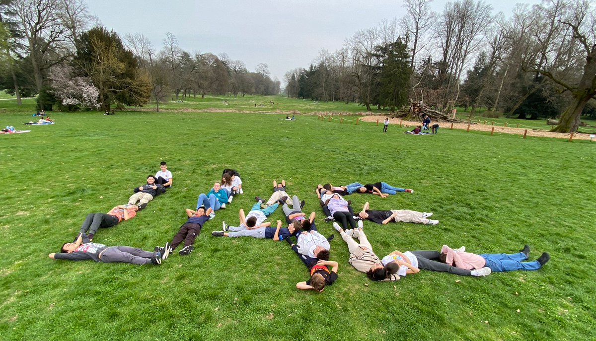 IBinissalem's tweet photo. Els alumnes que es troben d'Erasmus+ a Itàlia no aturen. Ahir, varen visitar Monza, dinaren al parc i aprofitaren per dur a terme algunes activitats de cohesió de grup.
#ErasmusIESB #erasmusplus @sepie_gob #Carimate https://t.co/A3HTBqNhzw