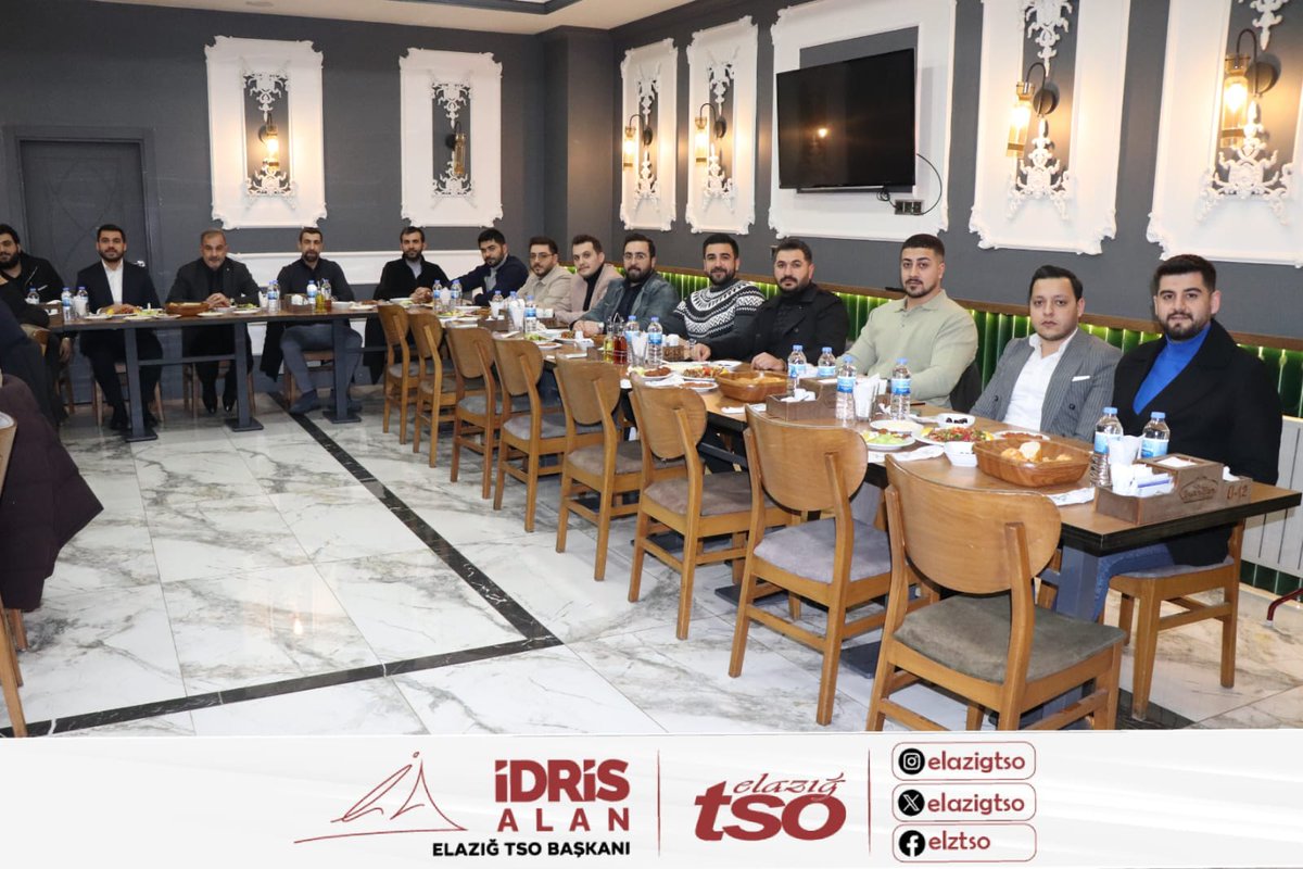 idrisalan_23's tweet photo. Elazığ Ticaret ve Sanayi Odamız Genç Girişimciler Kurulu üyelerimizle iftarda bir araya geldik.
Gençlerimizin yenilikçi fikirlerini dinledik sorularını cevaplandırdık.
Genç Girişimciler Kurulu Başkanımız Sn. Ahmet Kutlu ve Yönetim Kurulu Üyelerine teşekkür ediyorum.
#Elazığ https://t.co/i3mxptTipb