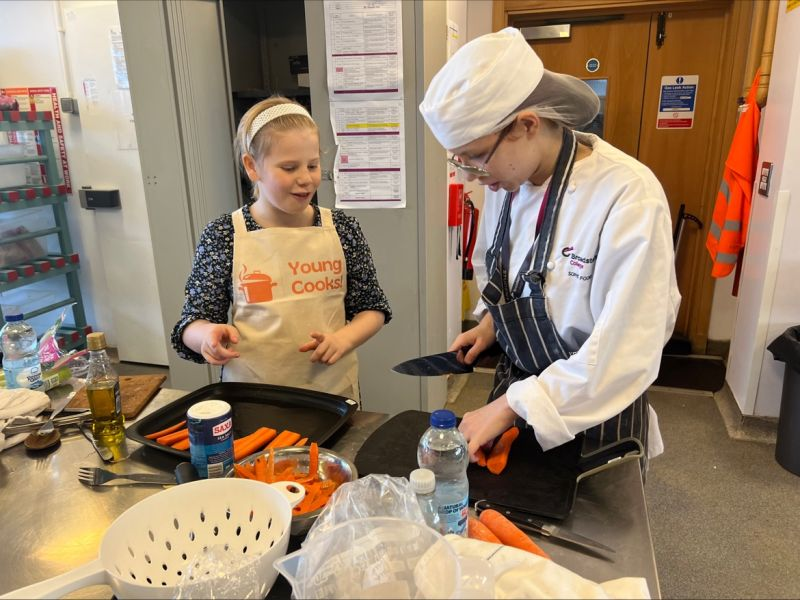SEKSchools's tweet photo. The Young Cooks final has taken place @BroadstairsCol - and what a final it was!
Our #YoungCooks conjured up a feast of fantastic dishes๐ฝ๏ธ, giving our judges a very difficult task - who to pick as our Primary๐, Secondary๐ and 16+๐ winners ............... https://t.co/yqM6wCAMk3