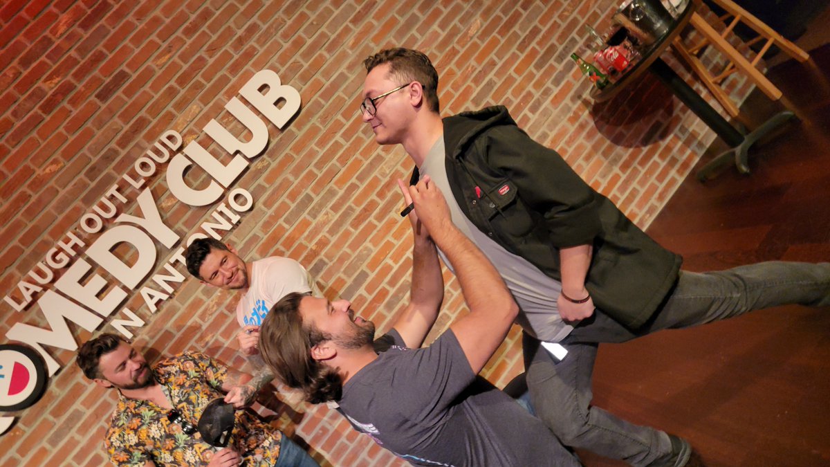 VoidCasanova's tweet photo. @UnsubscribeCast @AngryCops @Fat_Electrician @Eli_Doubletap @TheAKGuy @DonutOperator @jackmandaville Such a memorable night! Thank you guys! https://t.co/UnjEPsEPMO