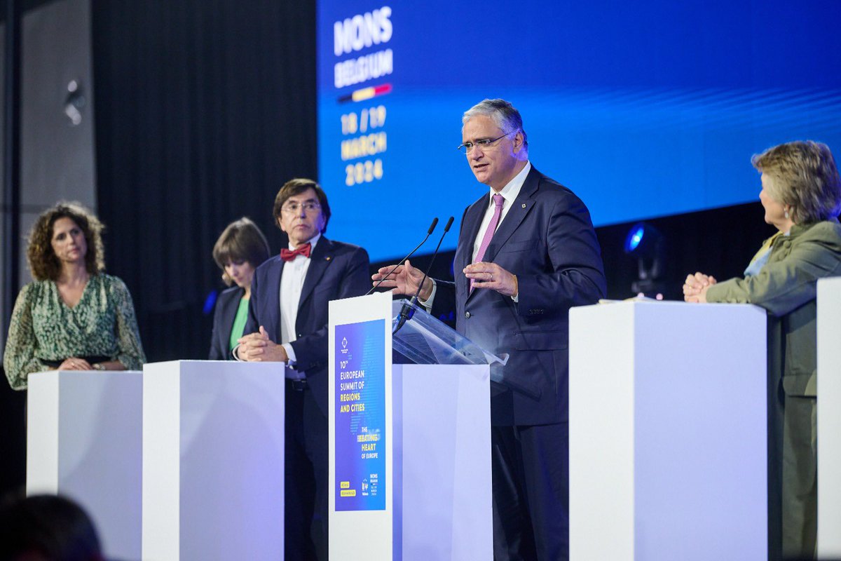 CoR_President's tweet photo. Cohesion is about Europe as Europe is about cohesion. You cannot have one without the other.

Cohesion policy is at risk. It is up to us to mobilise to defend cohesion policy. 

We risk loosing the tool to address the challenges Europe is facing. 

#SommetMons24 #eulocal https://t.co/LZ1sZXa4oe