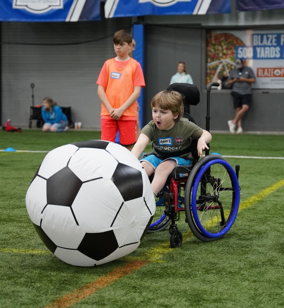 Over the weekend more than 80 athletes and 50 volunteers headed to Wichita to enjoy the TOPSoccer program which allows young athletes with disabilities to be able to enjoy and play the amazing game of soccer⚽ kwch.com/2024/03/17/chi…