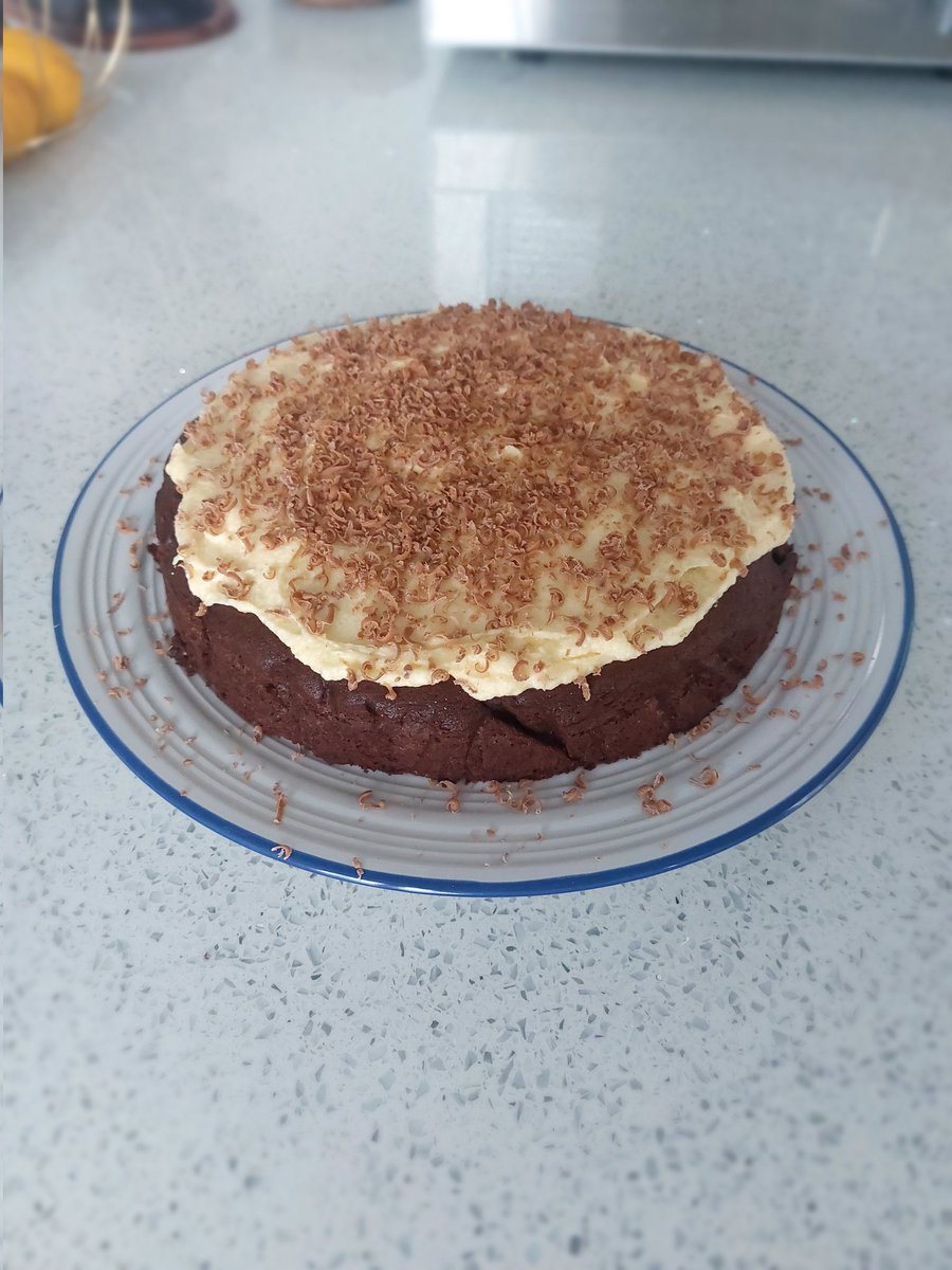 Cheeky little chocolate and custard cake for a grey Monday