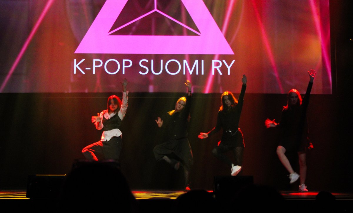 kpopsuomievents's tweet photo. K-CON Suomi 2024 haut ovat kovassa vauhdissa💥

‼️Työvoimahaku päättyy 24.3.
‼️Tuomarihaku kisoihin päättyy 7.4.
‼️Puheohjelmahaku päättyy 7.4.
‼️Cosplay-kisan ilmoittautuminen päättyy 30.6.

Avajaisten ja päättäjäisten esiintyjähaku alkaa HUOMENNA😻

📸: Pauge

#kconsuomi https://t.co/hPkOZfzNqU