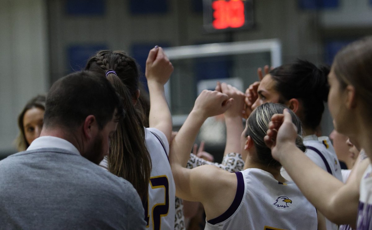 Women's basketball's 2023-24 season has come to an end, but the hallmarks of the program were on full display even in defeat on Saturday night! 📝 goashlandeagles.com/news/2024/3/18…