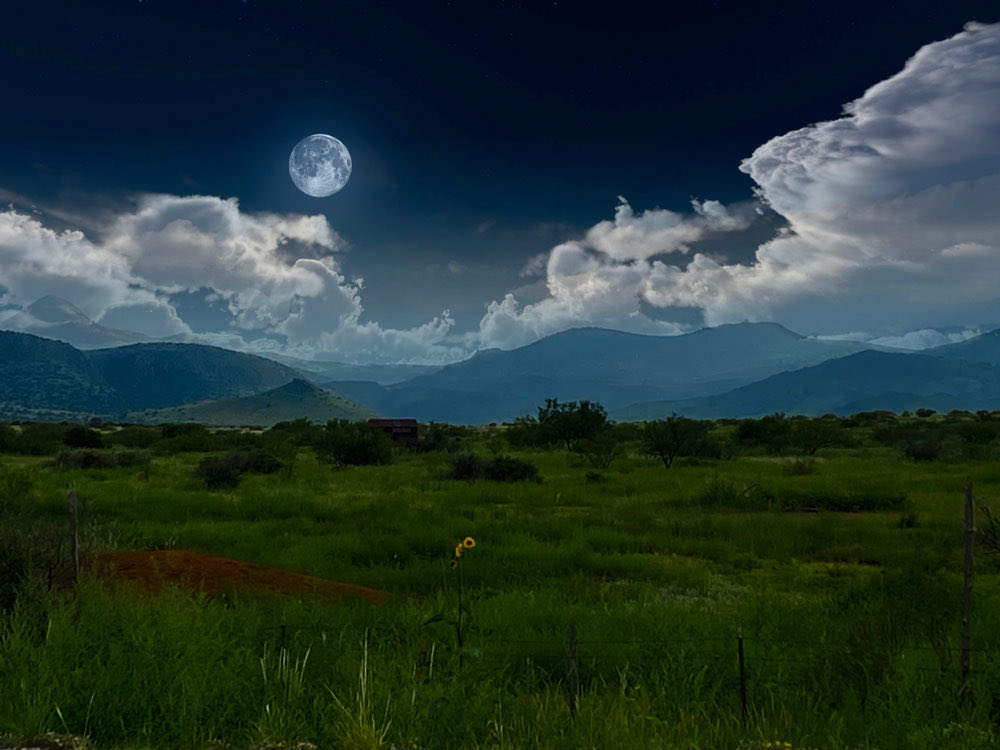 Coach_AquinoDL's tweet photo. Bet you didn’t know there were mountains in Texas #BrandEm https://t.co/VsKIc8YrvP