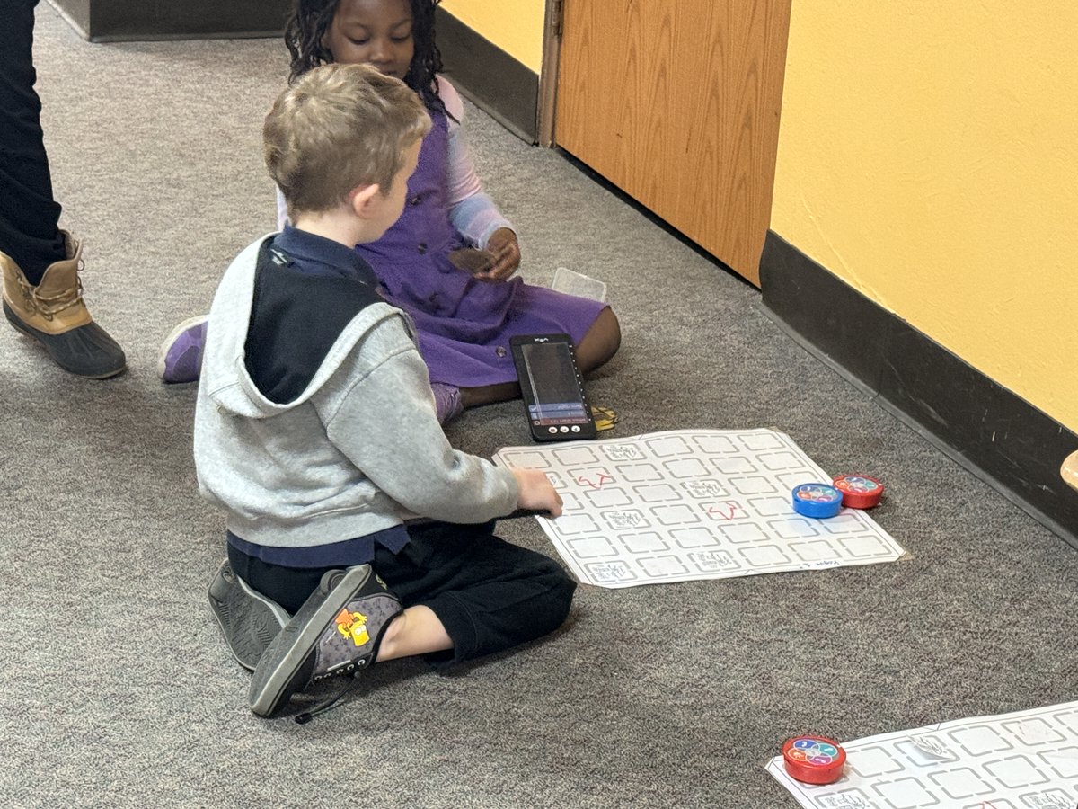 EdgewoodVex's tweet photo. Edgewood STEAM Academy hosted their second family STEM night.  Students were engaged in many STEM activities including @VEXRobotics.  Students were able to get their spring soccer practice in as well as coding their 123 robot using the coding cards. @Whsdvex https://t.co/HmCrIkYKLv