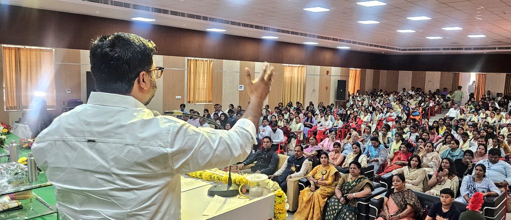 danishazadbjp's tweet photo. #Lucknow
Today addressed a conference on the Modern Education System. It was a fantastic meet to discuss various dimensions of modern education with the youths. Let's shape the future of education for a brighter tomorrow!
#ModernEducation #Conference #ModernEducationSystem https://t.co/fGMuXBsS9N
