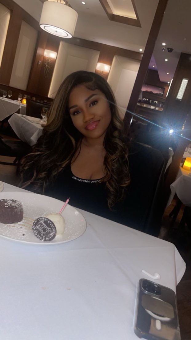 🧜🏽‍♀️ tweet media