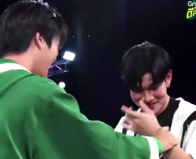 gemfourtheyes's tweet photo. whatever you guys are so cute 😞

#GFMegaSaleศึกดวลHotDeals https://t.co/yC06FMftut