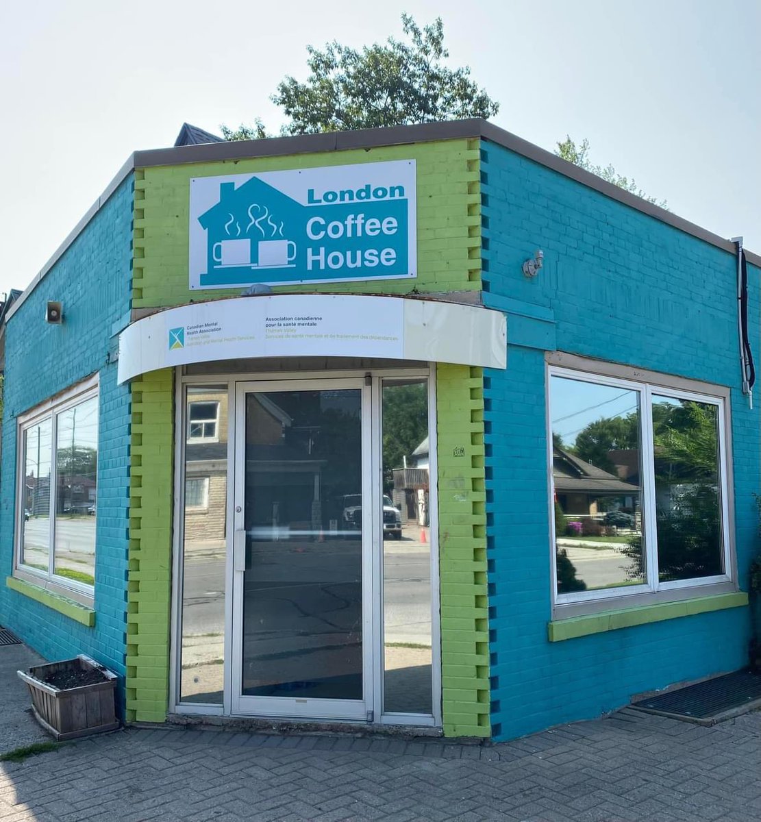 The London Coffee House is closed this morning due to plumbing issues. Watch this space for updates. #ldnont @cmha_tv @LdnHomeless