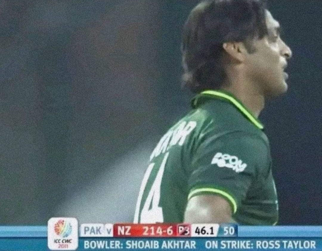 Hina69_'s tweet photo. Shame on Babar Azam for letting NZ score 300 from here! 😤
Worst captain ever.  #BabarAzam https://t.co/f6CrfWNE7E