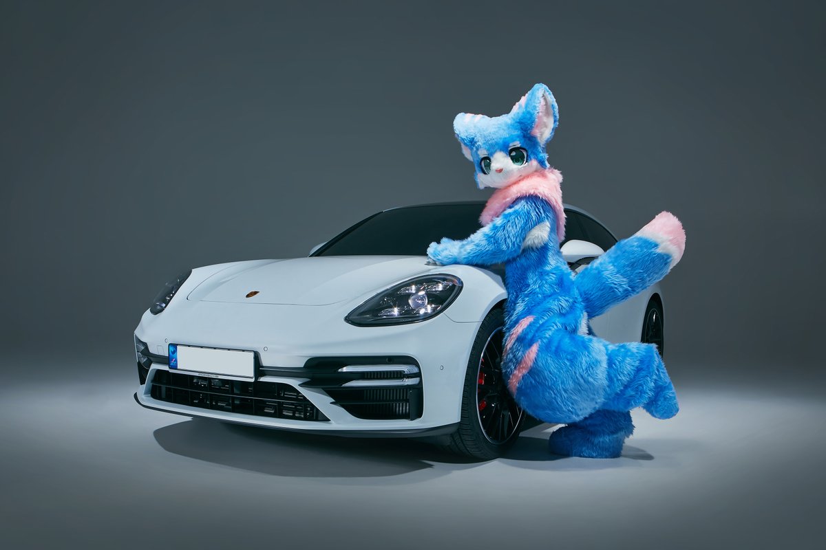 maya_furry's tweet photo. Fancy going out for a drive~? 😉🐈🚗✨✨

#FursuitEveryday #Fursuit https://t.co/jG4oTpcdvl