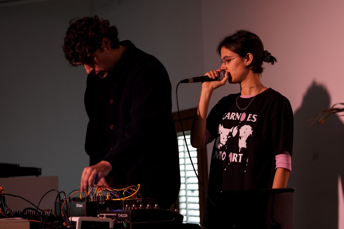 medol_TGN's tweet photo. 📸🎶 Després de dos dies plens de #Poessia, a la Sala Plana de #MèdolTGN, i també de vídeos i fotos, revivim els millors moments del festival!
ℹ️ https://t.co/GpqFB0ZcFm
📸Ari Lucena https://t.co/UeeguEaEQB
