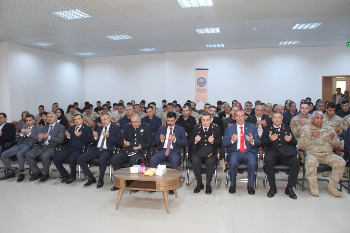 baykanbld's tweet photo. VEYSEL KARANİ  ANADOLU İMAM HATİP LİSESİ KONFERANS SALONUNDA  “ 18 MART ÇANAKKALE ZAFERİ VE ŞEHİTLERİ ANMA GÜNÜ ” PROGRAMI DÜZENLENDİ
👇👇
DETAY : https://t.co/YmMh0q2ucx https://t.co/takdnfmQO2