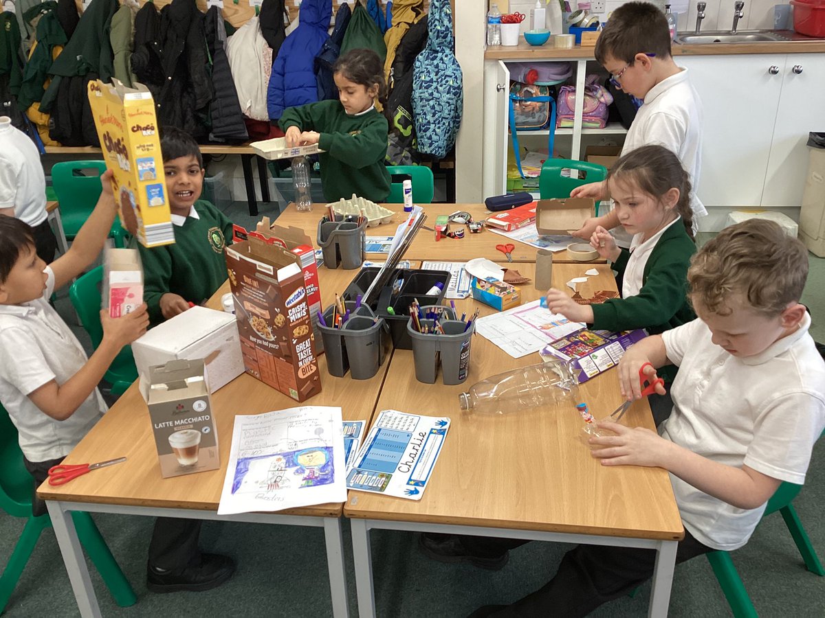 HighwoodPrim1G's tweet photo. Lots of creativity and teamwork on display to design and make a new toy! https://t.co/gnRjU1GNXL