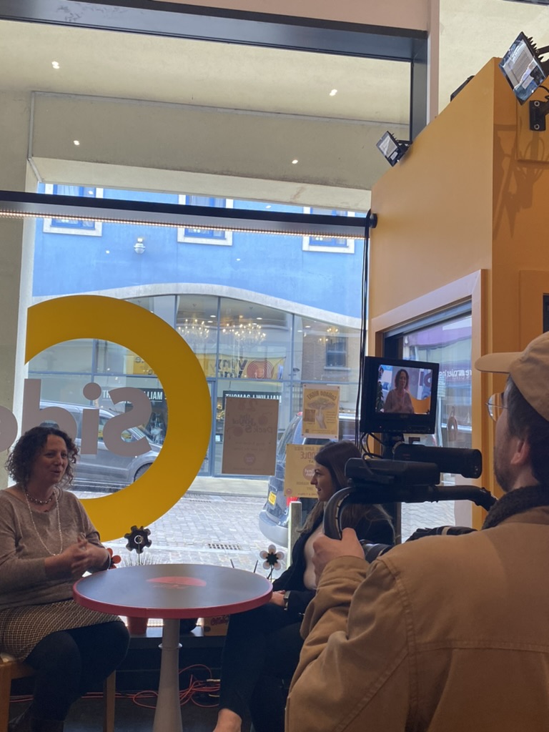 PurbeckCRP's tweet image. Take a glimpse behind the scenes of our recent filming adventure in Dorchester! 🎬 

This project is made possible thanks to the support from the @CommunityRail Network Integrated Sustainable Transport Fund.

#Dorchester #Purbeck #HiddenGems #DiscoverDorchester #bts