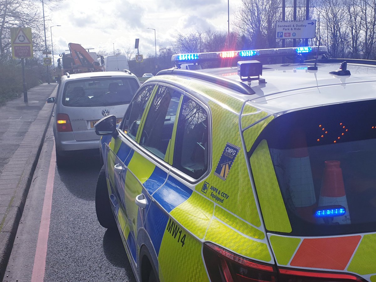 Vehicle stopped just off j1 M5. Driver 'asked a good friend to reccomend someone to insure it for him'. Policy taken out in false details but had lapsed anyway. Vehicle seized Driver reported 5731YF D unit