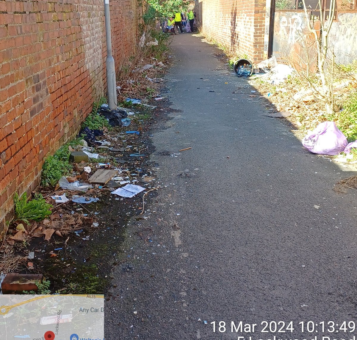 FrisbyKev's tweet photo. Thanks to everyone at the Dearne Unit Goldthorpe for their time and effort this morning on the litter pick https://t.co/ephky0lVbD