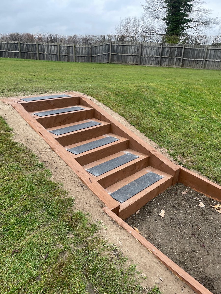 Gripclad's tweet photo. GRIPCLAD ® Another Golf Club is searching for an anti-slip product that will last. These treads are robust, easy to install and maintain, and perform in all weathers.
The No. 1 Safety product for sleepers
https://t.co/qgT6TRzah4
#SafetyFirst #grp #easyinstall #cuttosize https://t.co/CJFZDYvUip