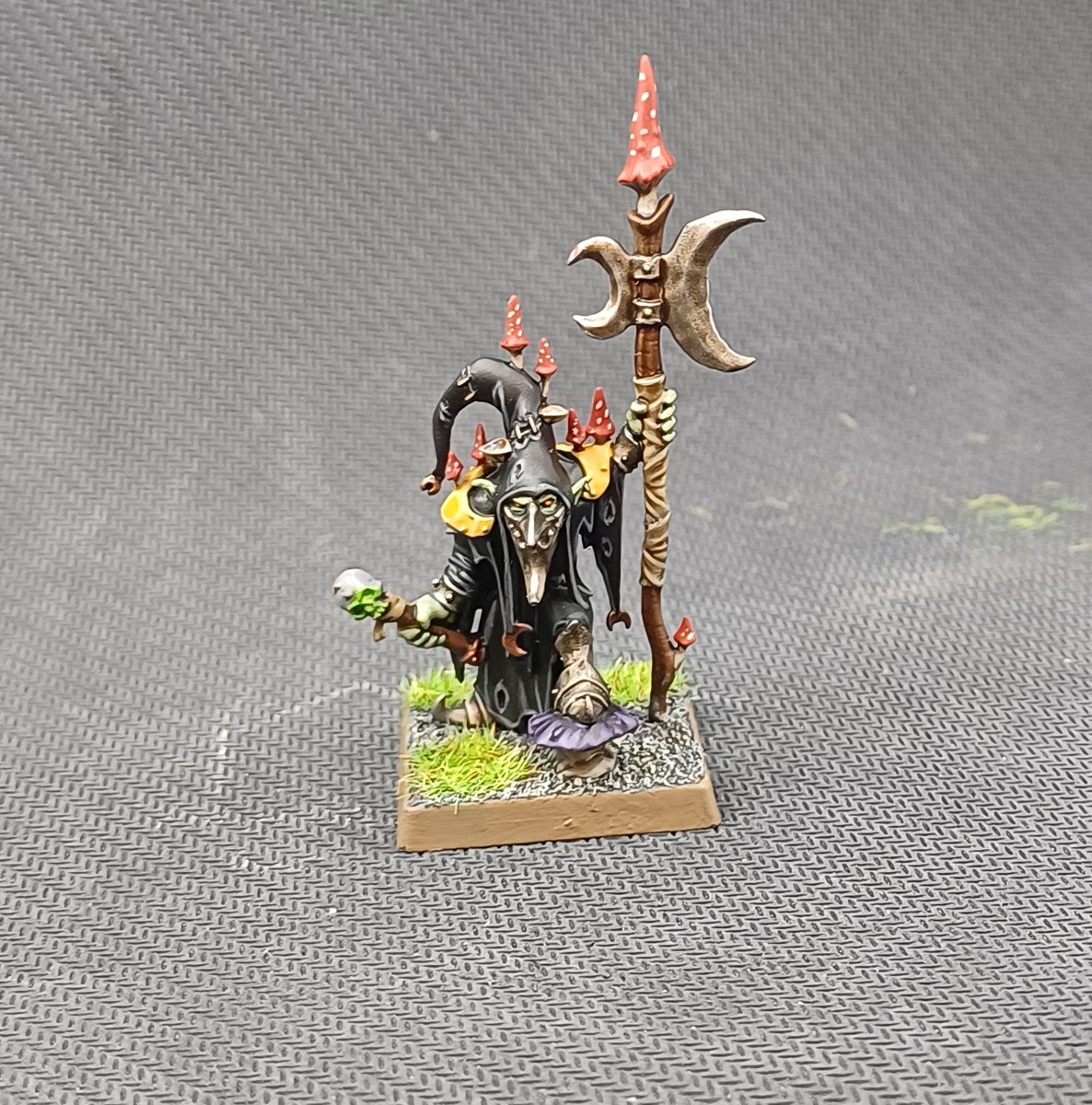 Things we have painted on stream, Night Goblins
#warmongers #warhammercommunity #paintingminis #paintingwarhammer #warhammerOldWorld