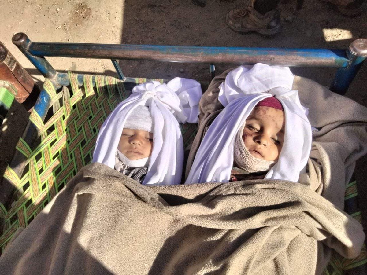 Ashraf232003's tweet photo. @goatlama26 @OSPSF Dear, you are showing the post which are posted by your country . And those accounts could be fake . These are the real pictures . Which are posted by locals who were victims(Afghans) . https://t.co/ikiKX8rNR1