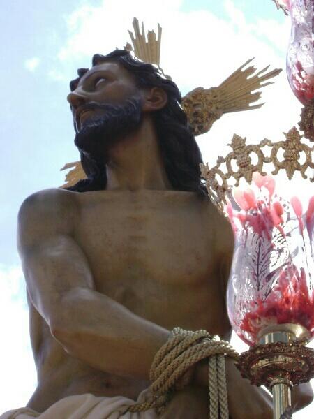 ColumnaMoriles's tweet photo. El Domingo de Ramos, las palmas teñirán de amarillo las calles de Moriles 🌿

¡Que la pasión llene vuestros corazones en esta semana tan especial! ¡Viva La Columna!🔴⚪ https://t.co/a1srsTVb81